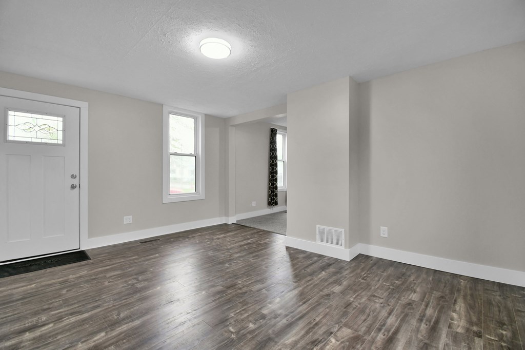 1103 Woodlawn Avenue, Bucyrus, Ohio 44820, 2 Bedrooms Bedrooms, ,2 BathroomsBathrooms,Residential,For Sale,Woodlawn Avenue,9066901