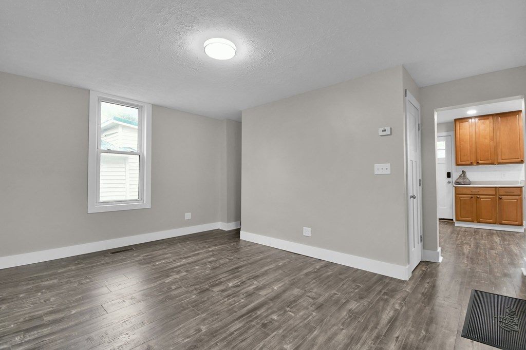 1103 Woodlawn Avenue, Bucyrus, Ohio 44820, 2 Bedrooms Bedrooms, ,2 BathroomsBathrooms,Residential,For Sale,Woodlawn Avenue,9066901