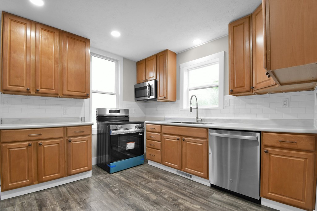 1103 Woodlawn Avenue, Bucyrus, Ohio 44820, 2 Bedrooms Bedrooms, ,2 BathroomsBathrooms,Residential,For Sale,Woodlawn Avenue,9066901
