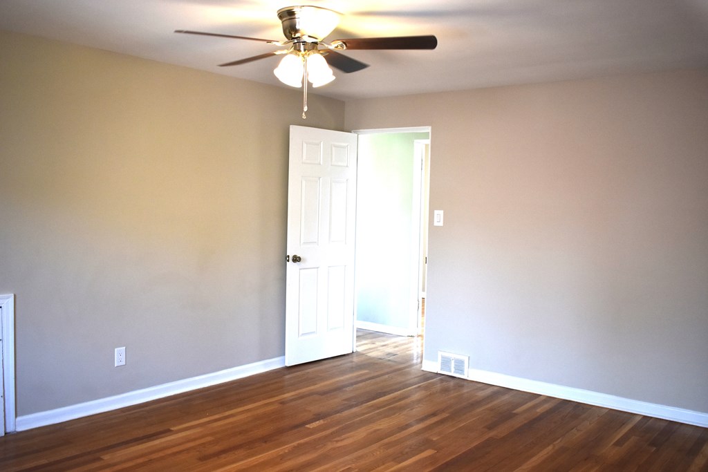 2617 Chestnut Street, Steubenville, Ohio 43952, 3 Bedrooms Bedrooms, ,1 BathroomBathrooms,Residential,For Sale,Chestnut Street,9066905