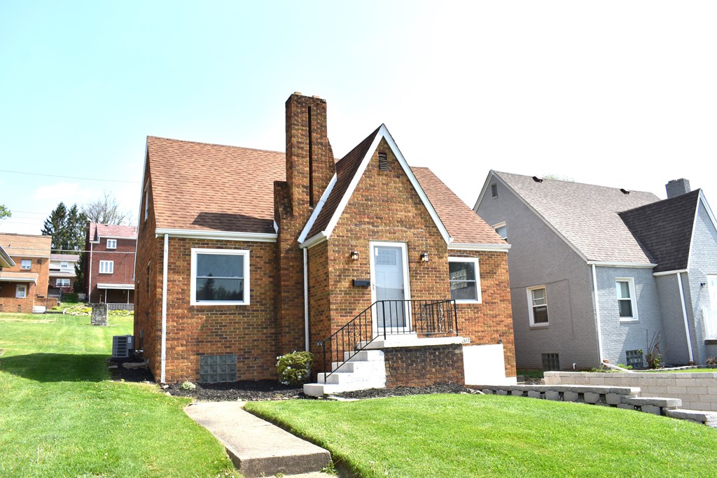 2617 Chestnut Street, Steubenville, Ohio 43952, 3 Bedrooms Bedrooms, ,1 BathroomBathrooms,Residential,For Sale,Chestnut Street,9066905
