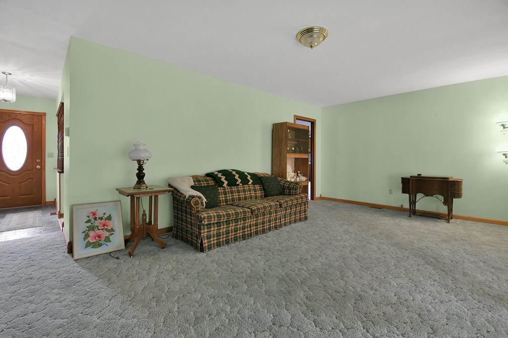 1054 Maumee Avenue, Mansfield, Ohio 44906, 3 Bedrooms Bedrooms, ,2 BathroomsBathrooms,Residential,For Sale,Maumee Avenue,9066912