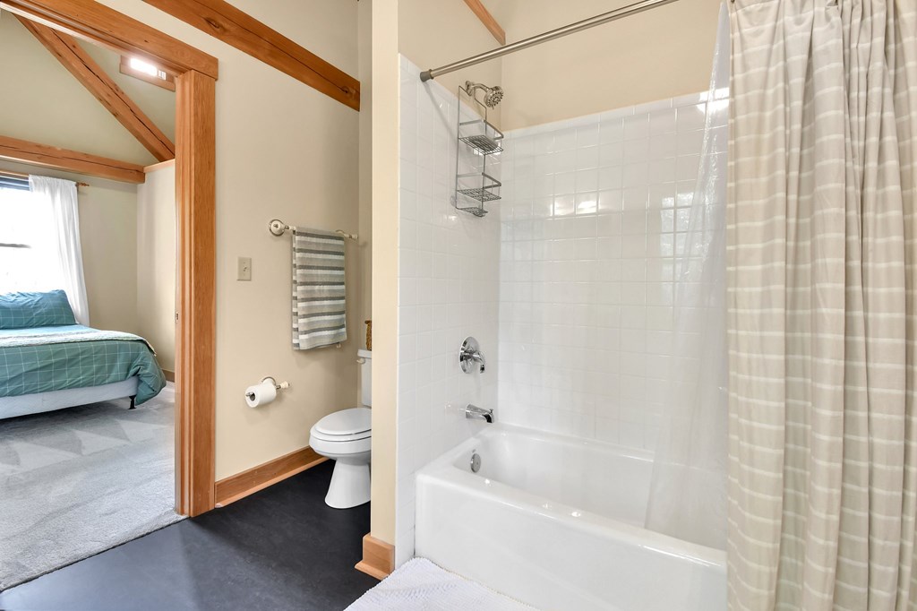 14300 Mishey Road, Fredericktown, Ohio 43019, 4 Bedrooms Bedrooms, ,2 BathroomsBathrooms,Residential,For Sale,Mishey Road,9066921