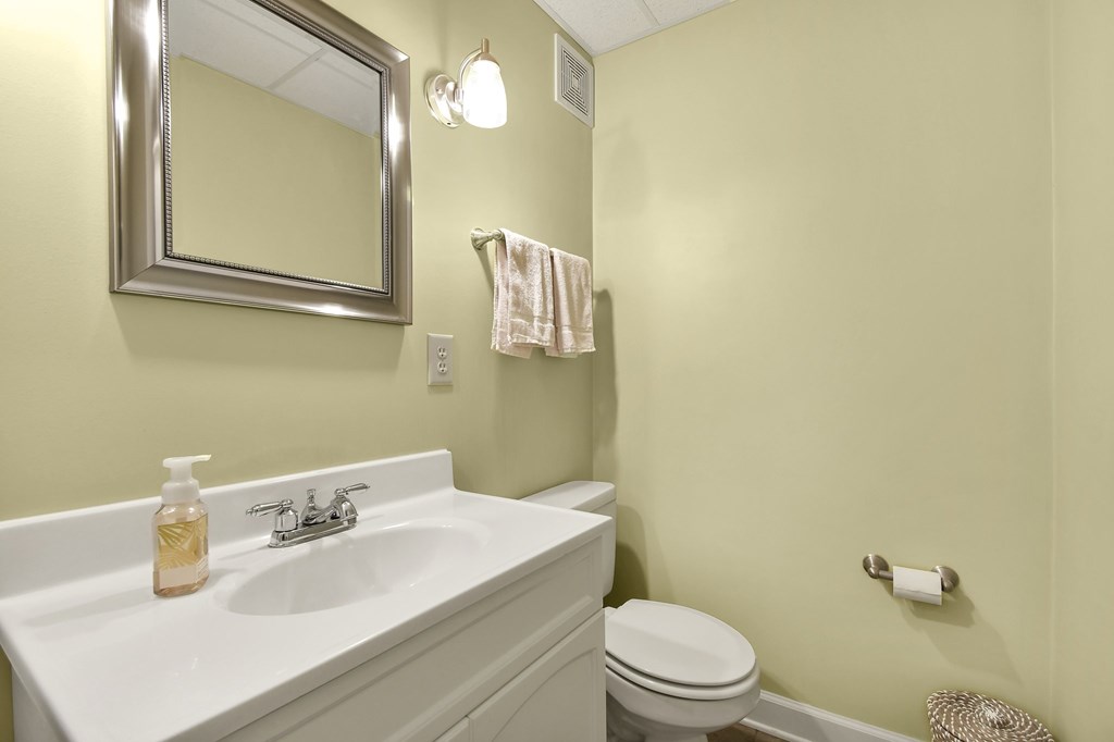 14300 Mishey Road, Fredericktown, Ohio 43019, 4 Bedrooms Bedrooms, ,2 BathroomsBathrooms,Residential,For Sale,Mishey Road,9066921