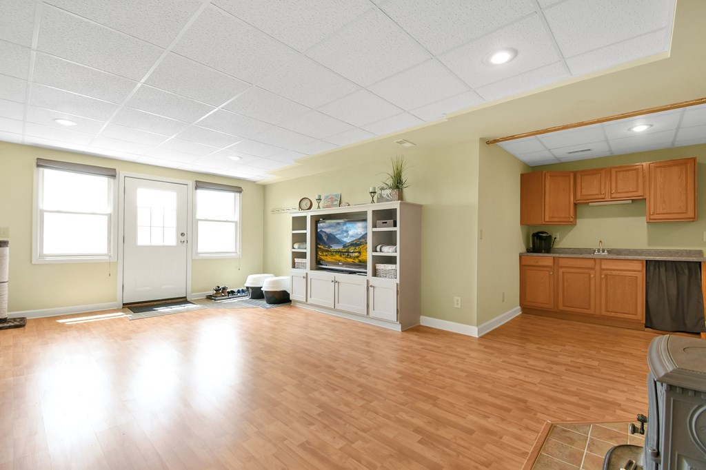 14300 Mishey Road, Fredericktown, Ohio 43019, 4 Bedrooms Bedrooms, ,2 BathroomsBathrooms,Residential,For Sale,Mishey Road,9066921