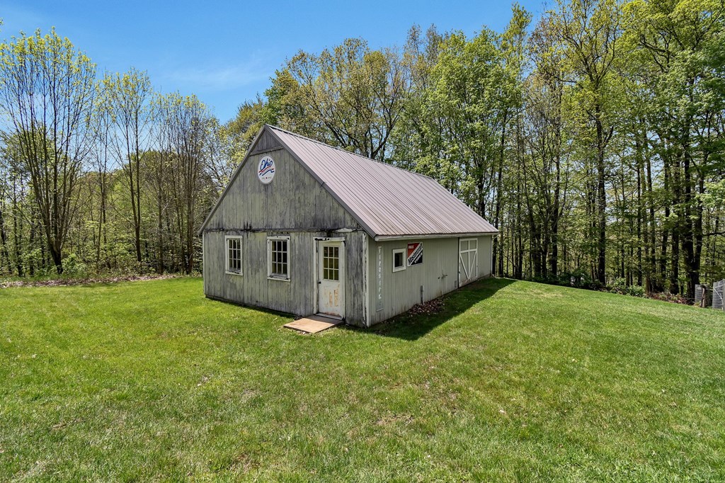 14300 Mishey Road, Fredericktown, Ohio 43019, 4 Bedrooms Bedrooms, ,2 BathroomsBathrooms,Residential,For Sale,Mishey Road,9066921