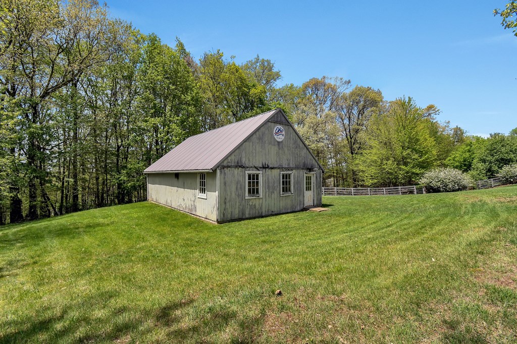 14300 Mishey Road, Fredericktown, Ohio 43019, 4 Bedrooms Bedrooms, ,2 BathroomsBathrooms,Residential,For Sale,Mishey Road,9066921