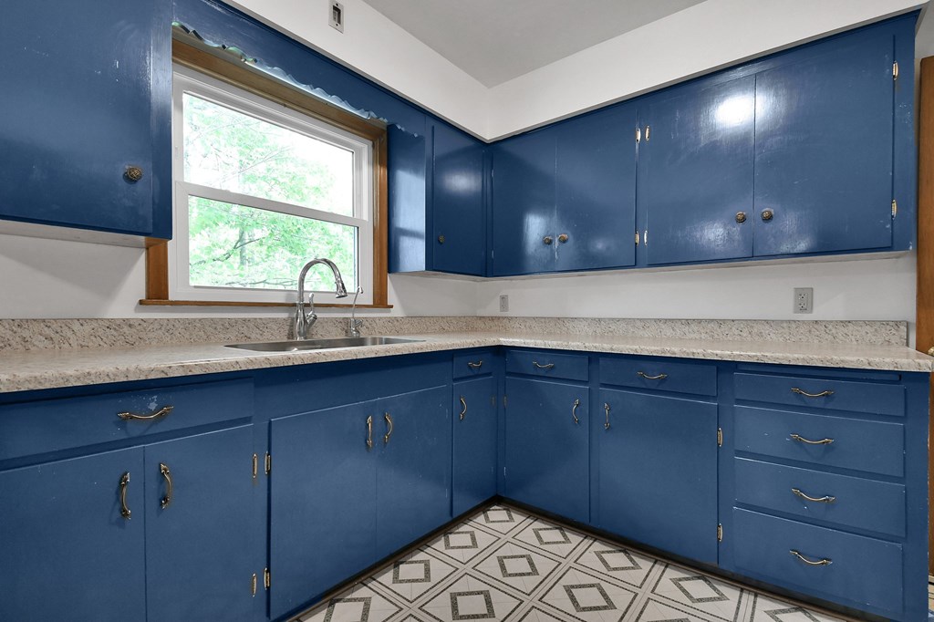 695 Hollywood Lane, Mansfield, Ohio 44907, 3 Bedrooms Bedrooms, ,2 BathroomsBathrooms,Residential,For Sale,Hollywood Lane,9066927
