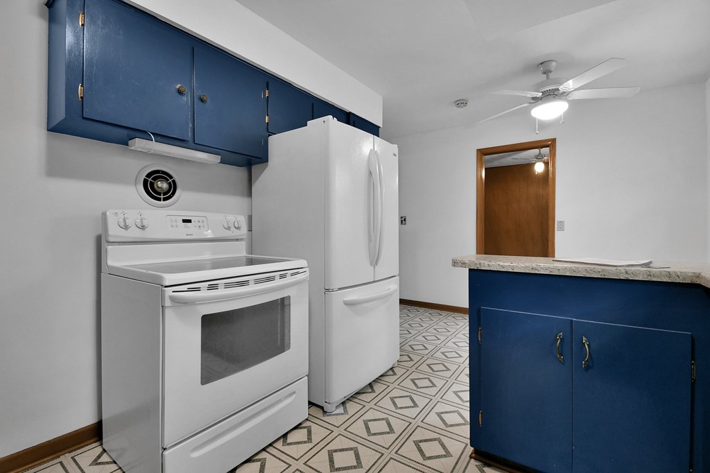 695 Hollywood Lane, Mansfield, Ohio 44907, 3 Bedrooms Bedrooms, ,2 BathroomsBathrooms,Residential,For Sale,Hollywood Lane,9066927