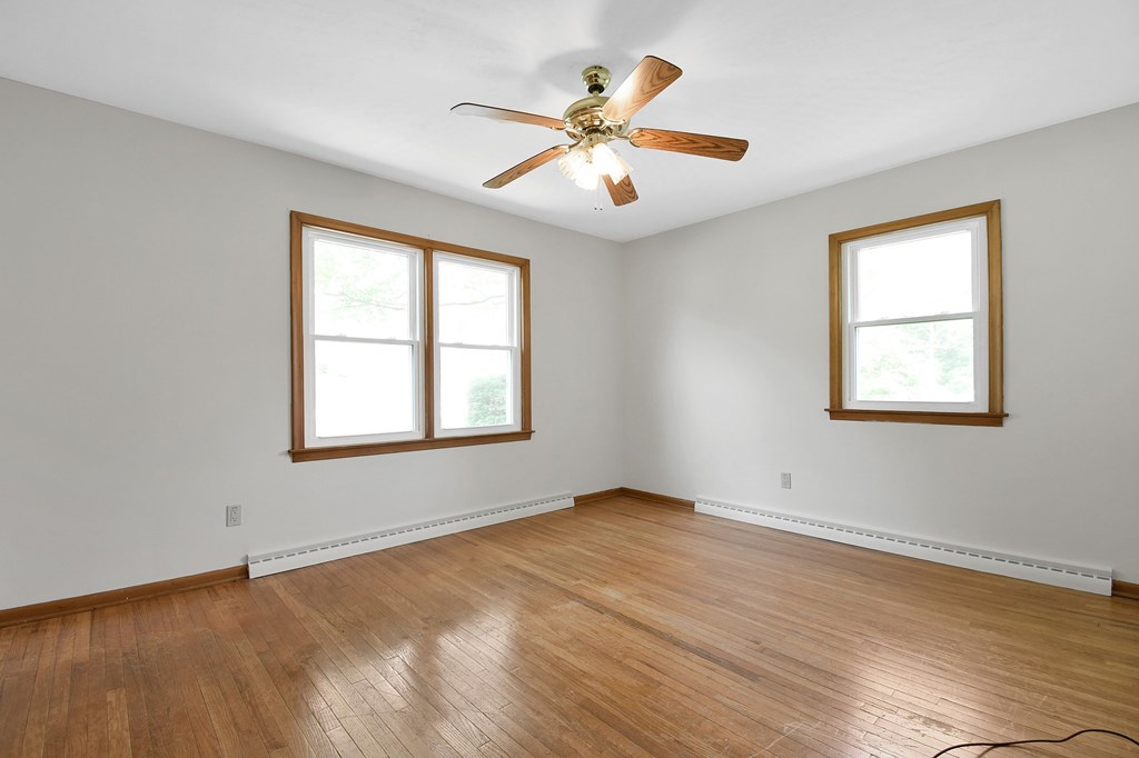 695 Hollywood Lane, Mansfield, Ohio 44907, 3 Bedrooms Bedrooms, ,2 BathroomsBathrooms,Residential,For Sale,Hollywood Lane,9066927