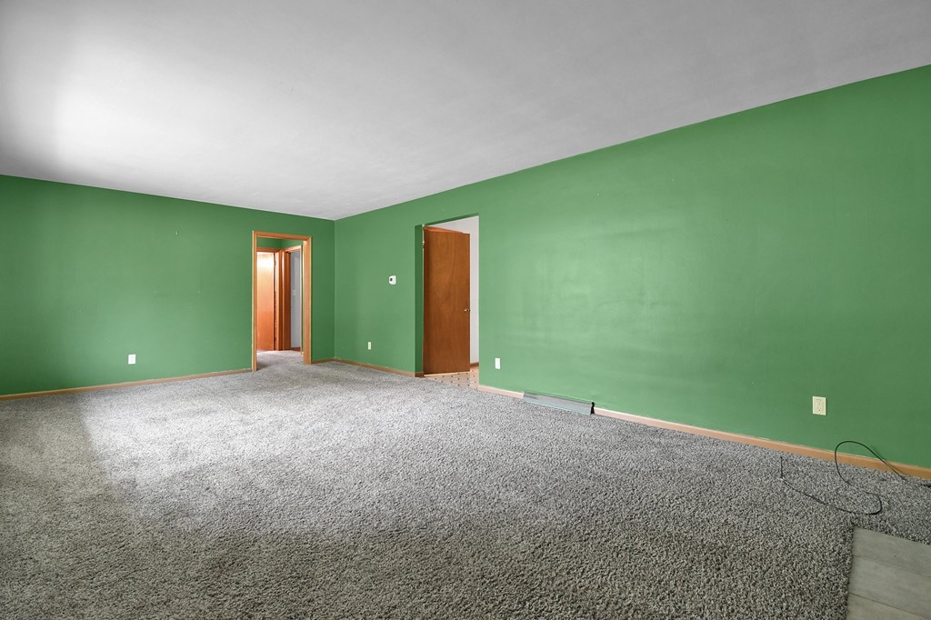 695 Hollywood Lane, Mansfield, Ohio 44907, 3 Bedrooms Bedrooms, ,2 BathroomsBathrooms,Residential,For Sale,Hollywood Lane,9066927