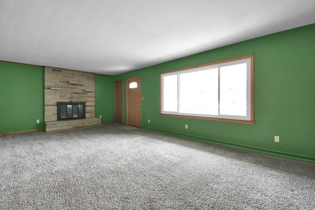 695 Hollywood Lane, Mansfield, Ohio 44907, 3 Bedrooms Bedrooms, ,2 BathroomsBathrooms,Residential,For Sale,Hollywood Lane,9066927