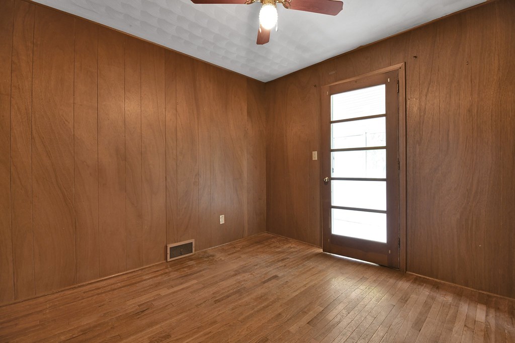 695 Hollywood Lane, Mansfield, Ohio 44907, 3 Bedrooms Bedrooms, ,2 BathroomsBathrooms,Residential,For Sale,Hollywood Lane,9066927