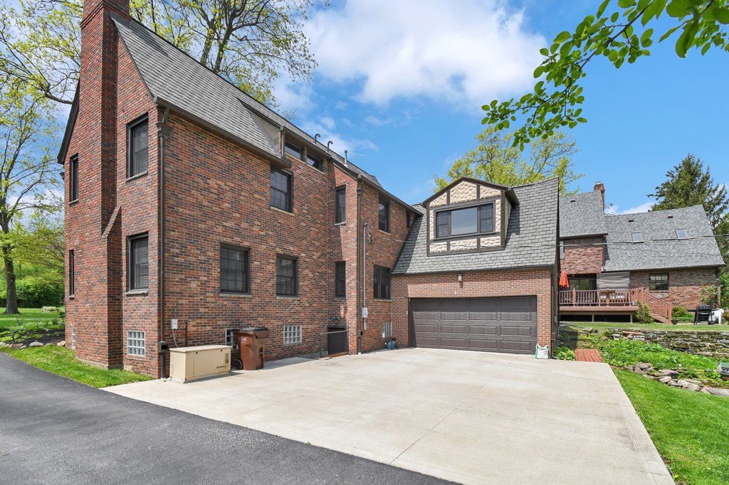 623 Woodhill Road, Mansfield, Ohio 44907, 4 Bedrooms Bedrooms, ,2 BathroomsBathrooms,Residential,For Sale,Woodhill Road,9066929