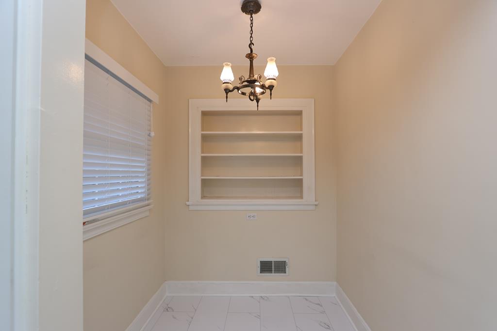 623 Woodhill Road, Mansfield, Ohio 44907, 4 Bedrooms Bedrooms, ,2 BathroomsBathrooms,Residential,For Sale,Woodhill Road,9066929