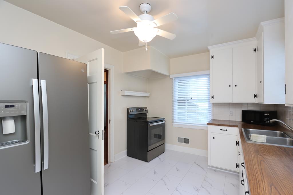 623 Woodhill Road, Mansfield, Ohio 44907, 4 Bedrooms Bedrooms, ,2 BathroomsBathrooms,Residential,For Sale,Woodhill Road,9066929