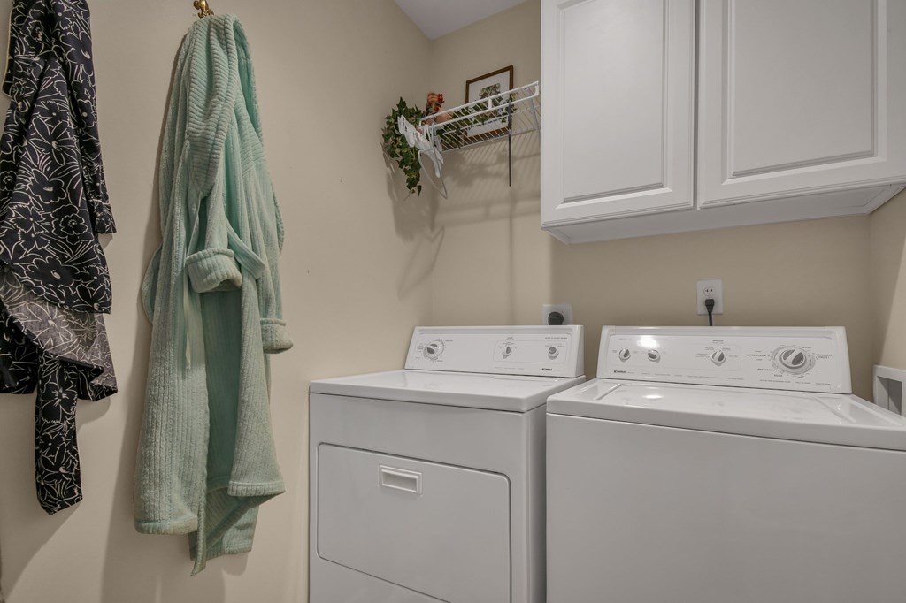 1000 Cedar Creek Cove, Mansfield, Ohio 44904, 3 Bedrooms Bedrooms, ,2 BathroomsBathrooms,Residential,For Sale,Cedar Creek Cove,9066933