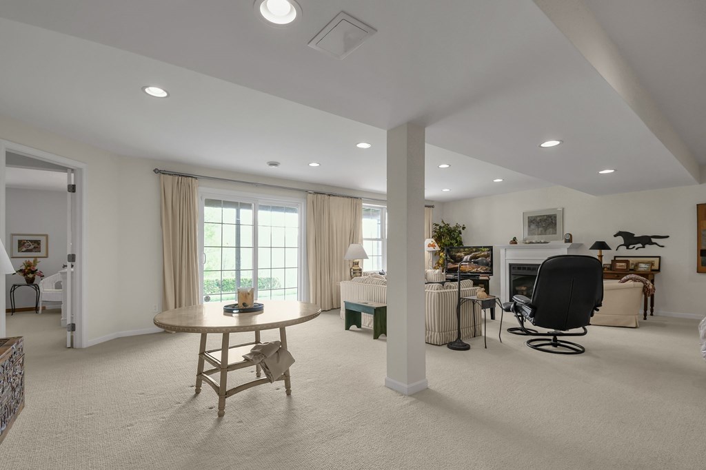 1000 Cedar Creek Cove, Mansfield, Ohio 44904, 3 Bedrooms Bedrooms, ,2 BathroomsBathrooms,Residential,For Sale,Cedar Creek Cove,9066933