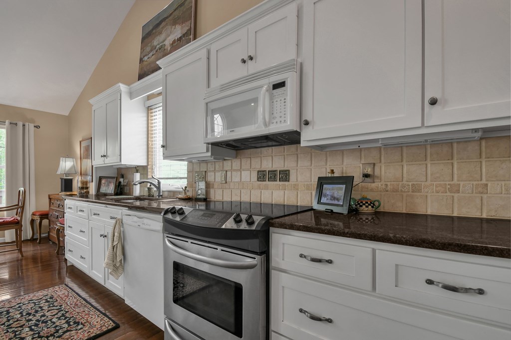 1000 Cedar Creek Cove, Mansfield, Ohio 44904, 3 Bedrooms Bedrooms, ,2 BathroomsBathrooms,Residential,For Sale,Cedar Creek Cove,9066933