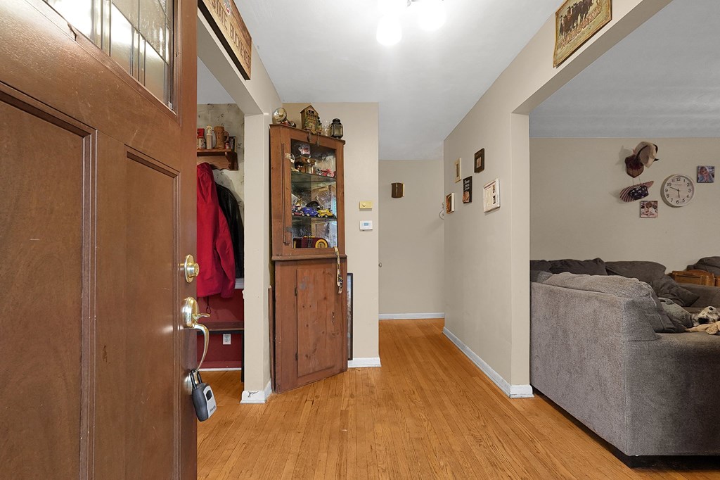 700 N Henry Street, Crestline, Ohio 44827, 3 Bedrooms Bedrooms, ,2 BathroomsBathrooms,Residential,For Sale,Henry Street,9066962