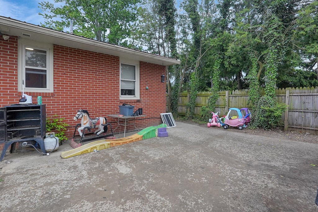 700 N Henry Street, Crestline, Ohio 44827, 3 Bedrooms Bedrooms, ,2 BathroomsBathrooms,Residential,For Sale,Henry Street,9066962