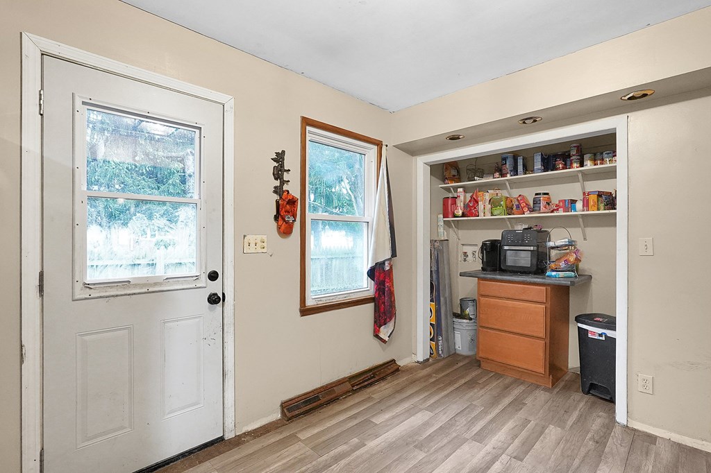 700 N Henry Street, Crestline, Ohio 44827, 3 Bedrooms Bedrooms, ,2 BathroomsBathrooms,Residential,For Sale,Henry Street,9066962