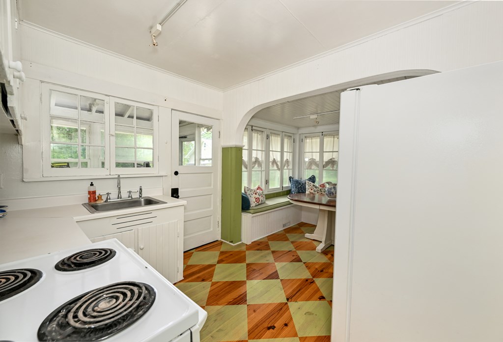 50 Bungalow Bay Blvd, Chippewa Lake, Ohio 44215, 2 Bedrooms Bedrooms, ,2 BathroomsBathrooms,Residential,For Sale,Bungalow Bay Blvd,9067005