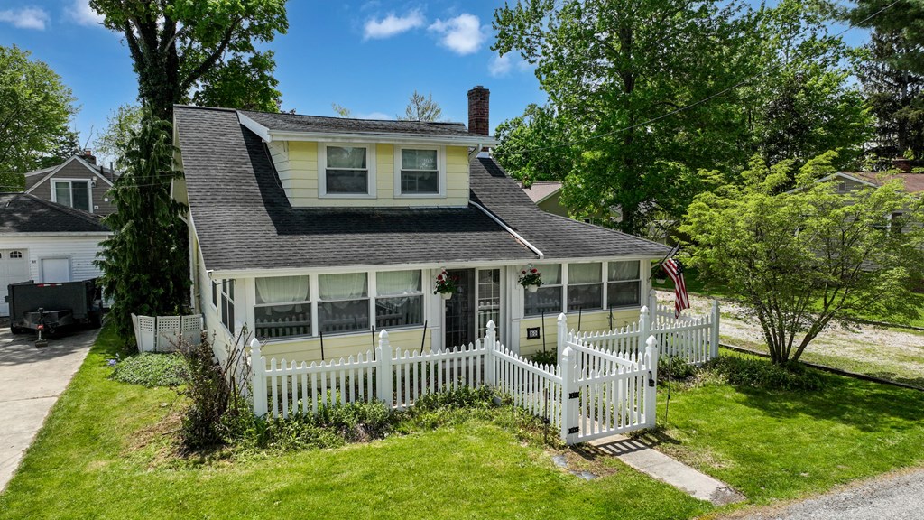 50 Bungalow Bay Blvd, Chippewa Lake, Ohio 44215, 2 Bedrooms Bedrooms, ,2 BathroomsBathrooms,Residential,For Sale,Bungalow Bay Blvd,9067005