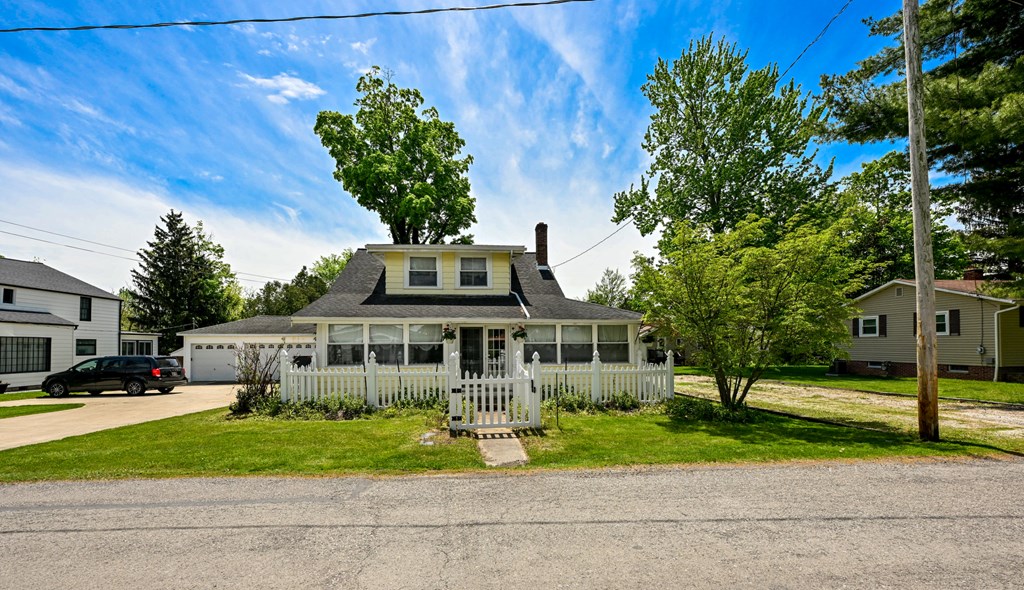 50 Bungalow Bay Blvd, Chippewa Lake, Ohio 44215, 2 Bedrooms Bedrooms, ,2 BathroomsBathrooms,Residential,For Sale,Bungalow Bay Blvd,9067005