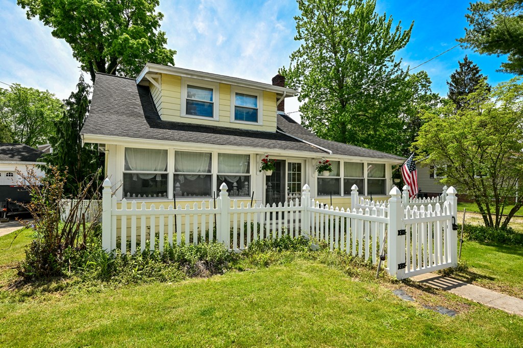 50 Bungalow Bay Blvd, Chippewa Lake, Ohio 44215, 2 Bedrooms Bedrooms, ,2 BathroomsBathrooms,Residential,For Sale,Bungalow Bay Blvd,9067005