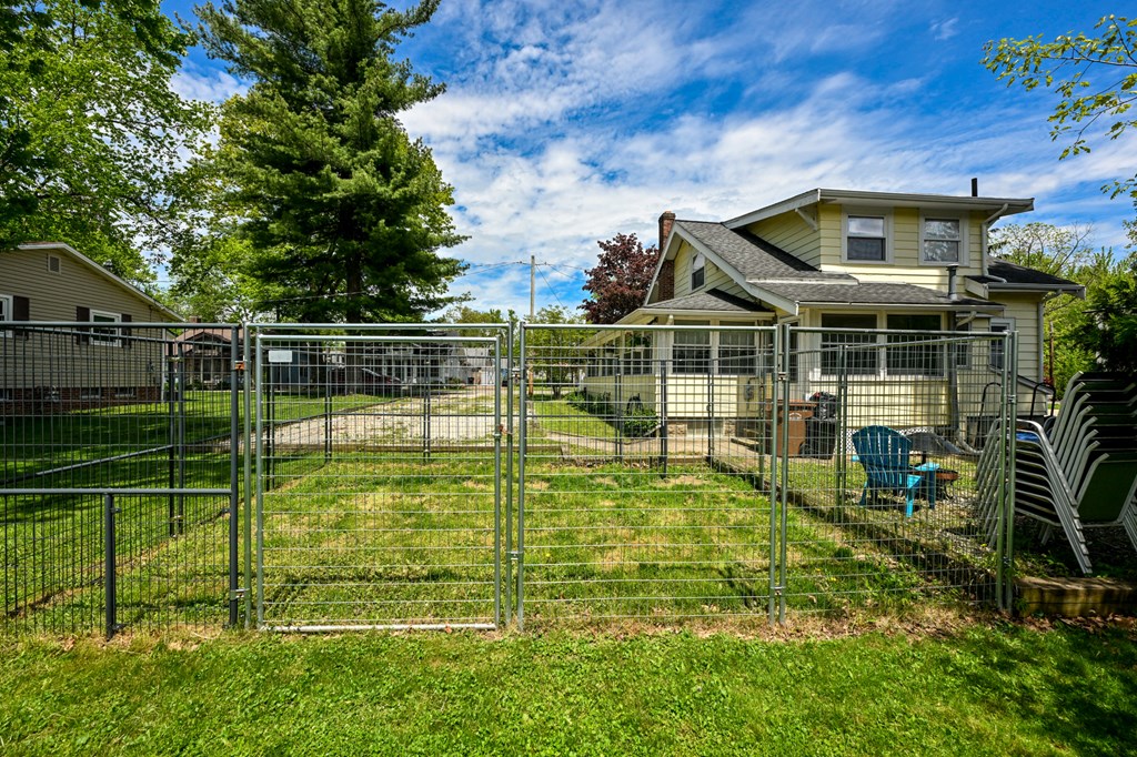 50 Bungalow Bay Blvd, Chippewa Lake, Ohio 44215, 2 Bedrooms Bedrooms, ,2 BathroomsBathrooms,Residential,For Sale,Bungalow Bay Blvd,9067005