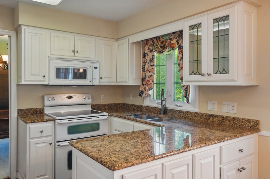 227 Redwood Rd., Mansfield, Ohio 44907, 3 Bedrooms Bedrooms, ,3 BathroomsBathrooms,Residential,For Sale,Redwood Rd.,9067011