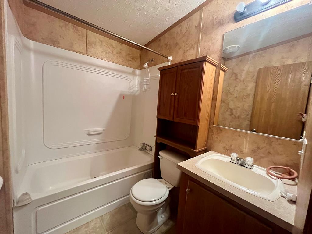 1282 Redman Avenue, Mansfield, Ohio 44905, 3 Bedrooms Bedrooms, ,2 BathroomsBathrooms,Residential,For Sale,Redman Avenue,9067048