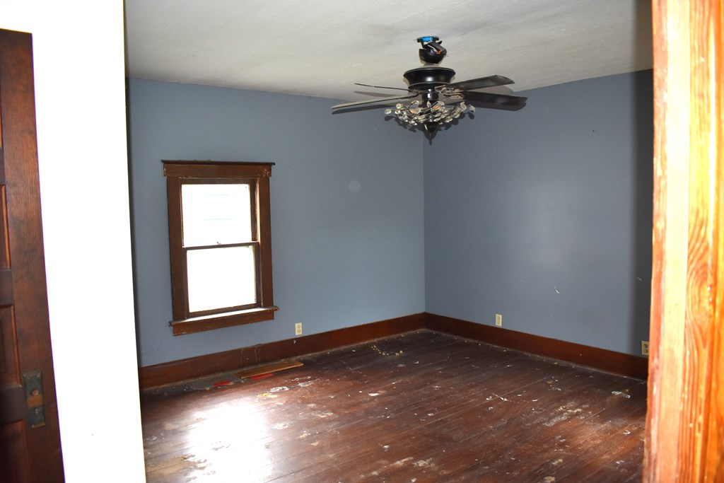 203 Taylor Street, Fredericktown, Ohio 43019, 4 Bedrooms Bedrooms, ,2 BathroomsBathrooms,Residential,For Sale,Taylor Street,9067060