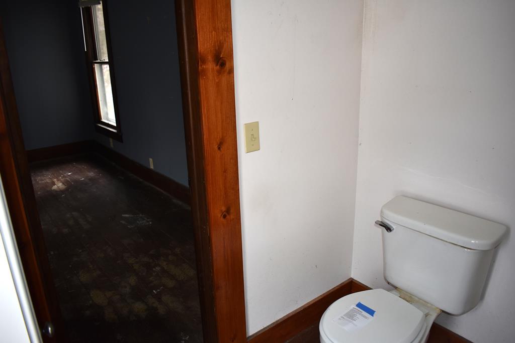 203 Taylor Street, Fredericktown, Ohio 43019, 4 Bedrooms Bedrooms, ,2 BathroomsBathrooms,Residential,For Sale,Taylor Street,9067060