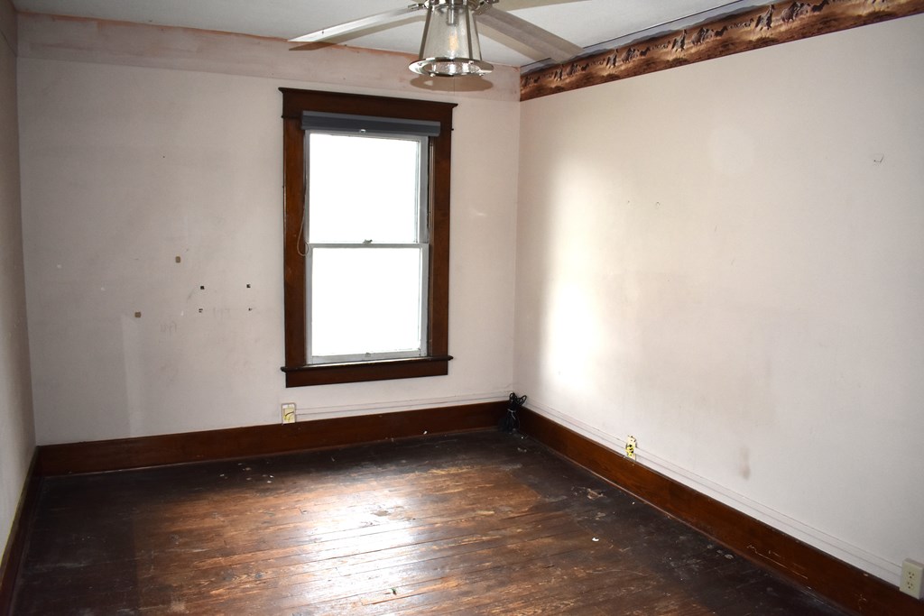 203 Taylor Street, Fredericktown, Ohio 43019, 4 Bedrooms Bedrooms, ,2 BathroomsBathrooms,Residential,For Sale,Taylor Street,9067060