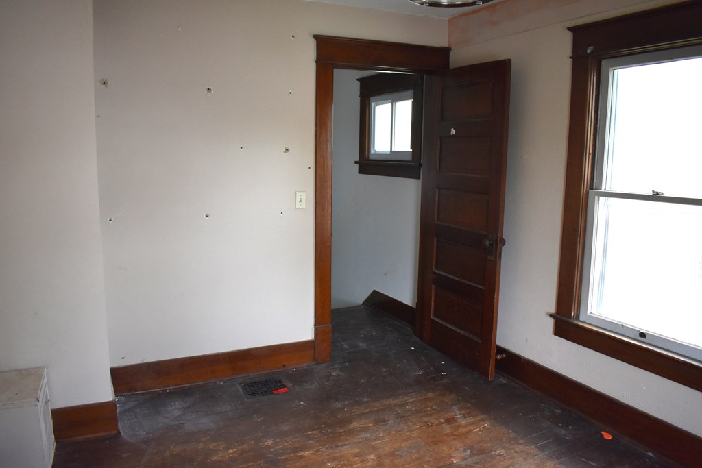 203 Taylor Street, Fredericktown, Ohio 43019, 4 Bedrooms Bedrooms, ,2 BathroomsBathrooms,Residential,For Sale,Taylor Street,9067060