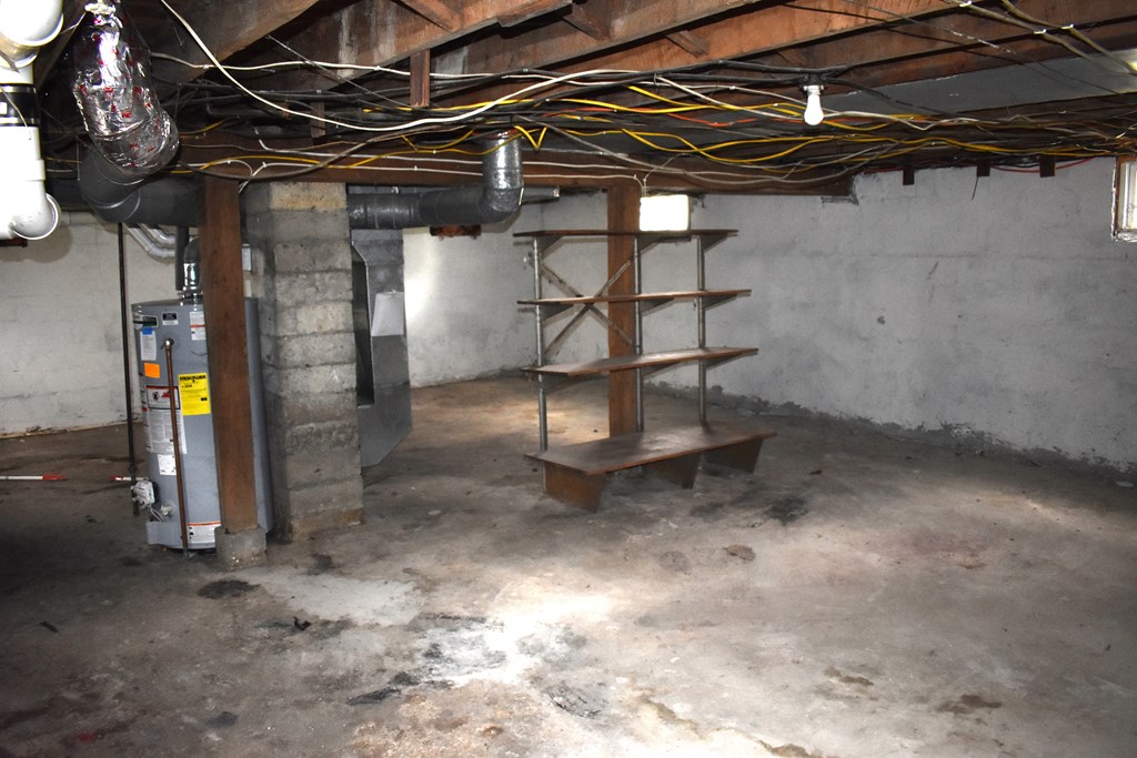 203 Taylor Street, Fredericktown, Ohio 43019, 4 Bedrooms Bedrooms, ,2 BathroomsBathrooms,Residential,For Sale,Taylor Street,9067060