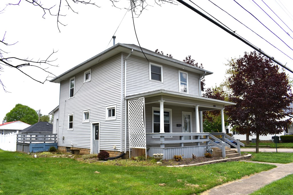 203 Taylor Street, Fredericktown, Ohio 43019, 4 Bedrooms Bedrooms, ,2 BathroomsBathrooms,Residential,For Sale,Taylor Street,9067060