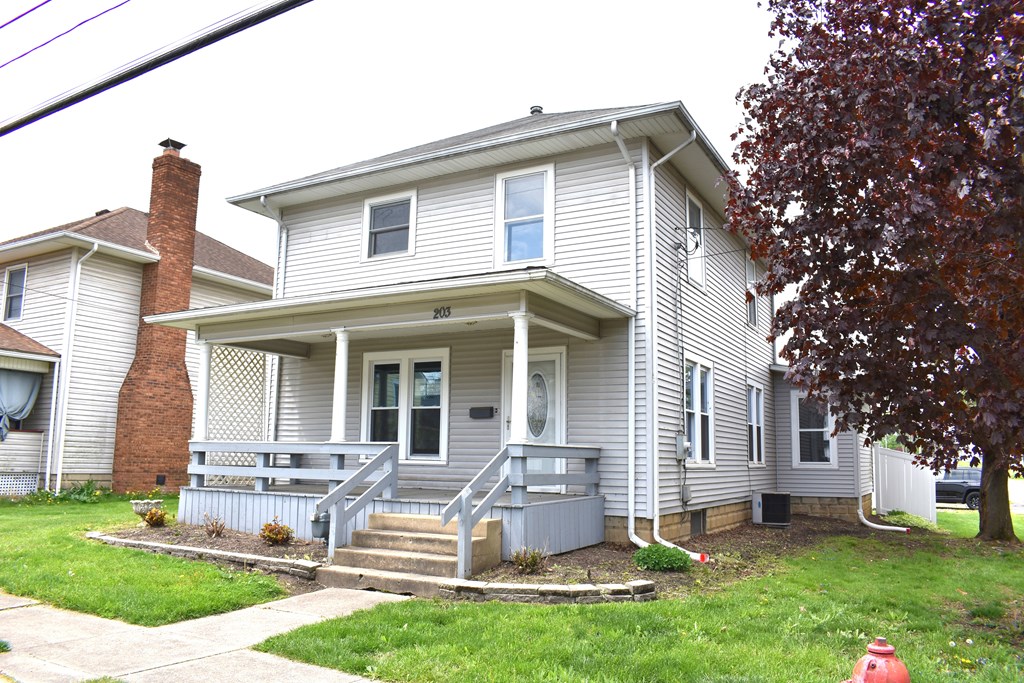 203 Taylor Street, Fredericktown, Ohio 43019, 4 Bedrooms Bedrooms, ,2 BathroomsBathrooms,Residential,For Sale,Taylor Street,9067060