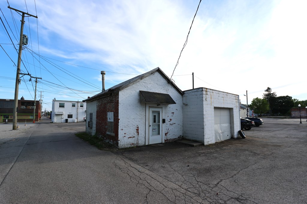 322 N Sandusky Avenue, Bucyrus, Ohio 44820, ,Commercial Sale,For Sale,Sandusky Avenue,9067064