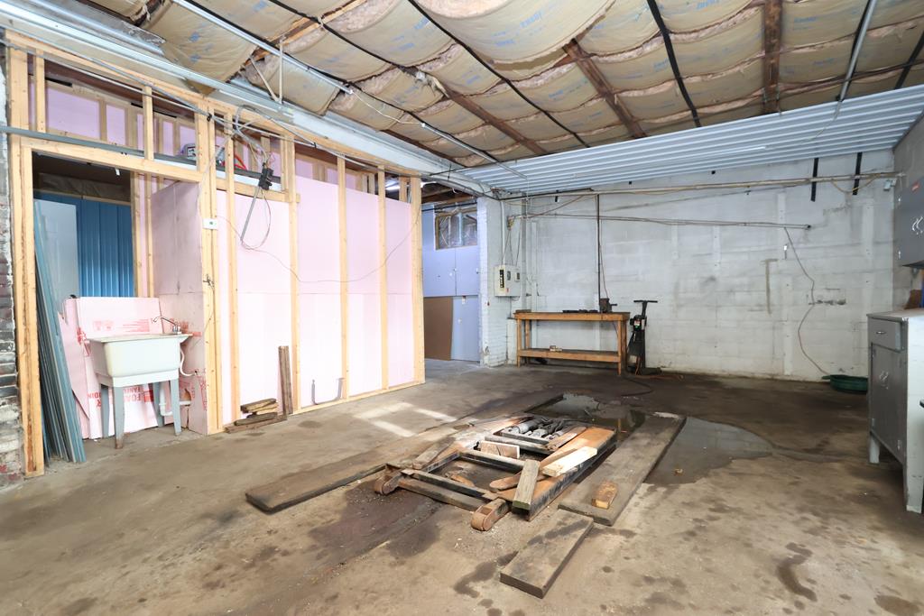 322 N Sandusky Avenue, Bucyrus, Ohio 44820, ,Commercial Sale,For Sale,Sandusky Avenue,9067064