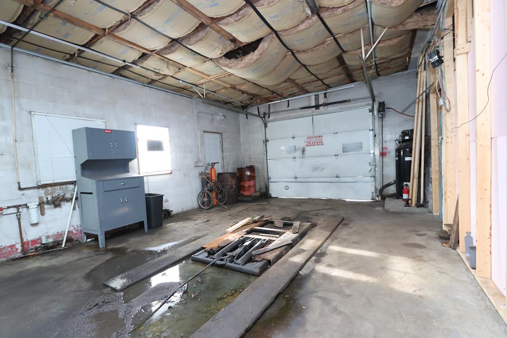 322 N Sandusky Avenue, Bucyrus, Ohio 44820, ,Commercial Sale,For Sale,Sandusky Avenue,9067064