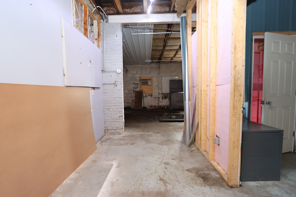 322 N Sandusky Avenue, Bucyrus, Ohio 44820, ,Commercial Sale,For Sale,Sandusky Avenue,9067064