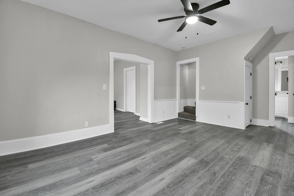 44 W 4th Street, Fredericktown, Ohio 43019, 4 Bedrooms Bedrooms, ,2 BathroomsBathrooms,Residential,For Sale,4th Street,9067079
