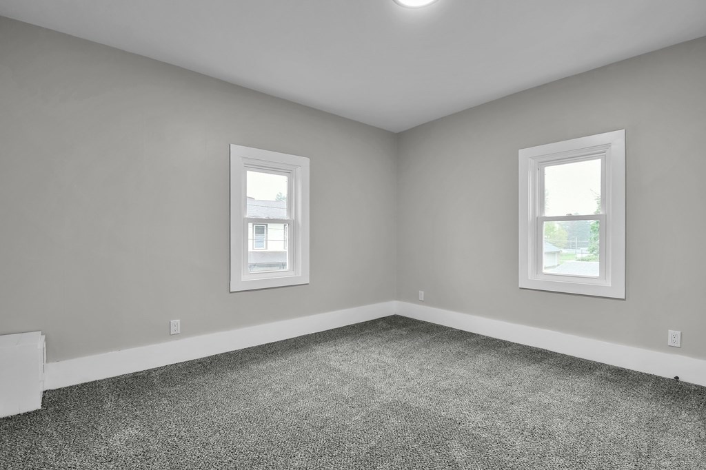 44 W 4th Street, Fredericktown, Ohio 43019, 4 Bedrooms Bedrooms, ,2 BathroomsBathrooms,Residential,For Sale,4th Street,9067079