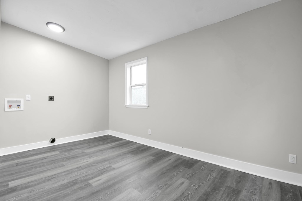 44 W 4th Street, Fredericktown, Ohio 43019, 4 Bedrooms Bedrooms, ,2 BathroomsBathrooms,Residential,For Sale,4th Street,9067079