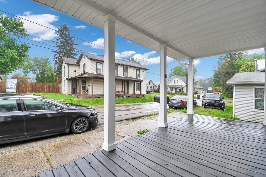 44 W 4th Street, Fredericktown, Ohio 43019, 4 Bedrooms Bedrooms, ,2 BathroomsBathrooms,Residential,For Sale,4th Street,9067079