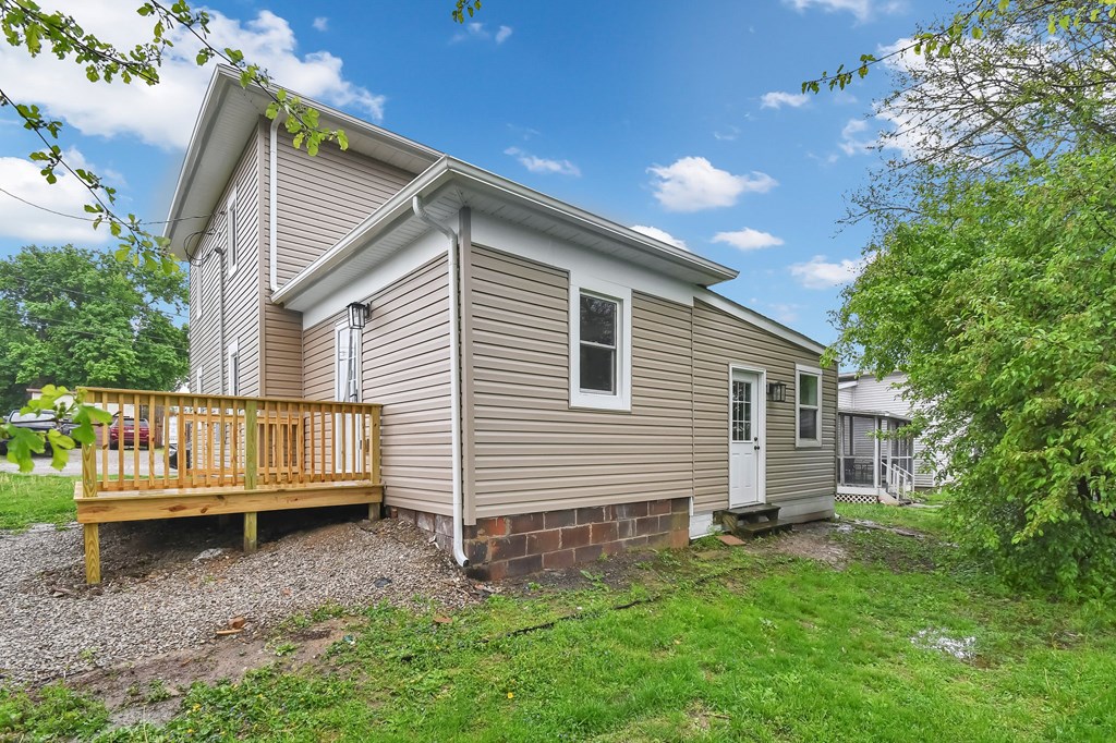 44 W 4th Street, Fredericktown, Ohio 43019, 4 Bedrooms Bedrooms, ,2 BathroomsBathrooms,Residential,For Sale,4th Street,9067079