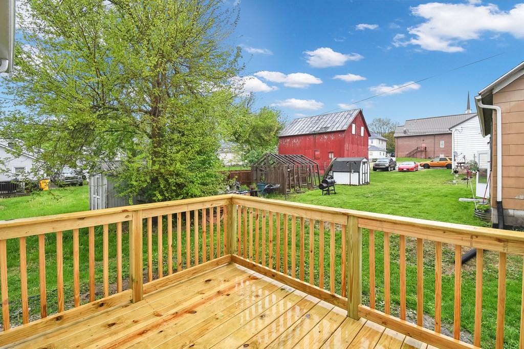 44 W 4th Street, Fredericktown, Ohio 43019, 4 Bedrooms Bedrooms, ,2 BathroomsBathrooms,Residential,For Sale,4th Street,9067079